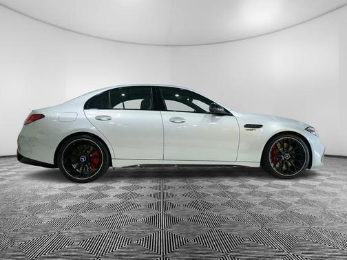2024 Mercedes-Benz AMG C 63 S E Performance
