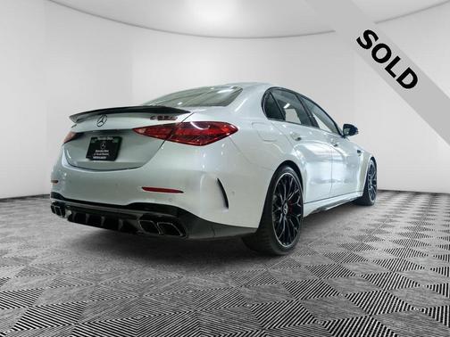 2024 Mercedes-Benz AMG C 63 S E Performance