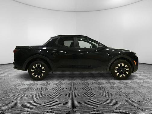 2025 Hyundai SANTA CRUZ SEL Activity