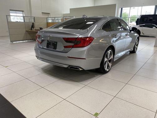 2020 Honda Accord Touring 2.0T