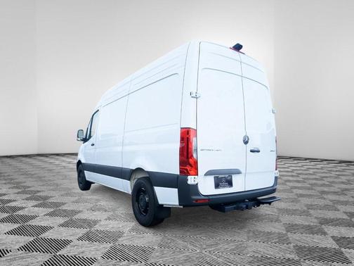 2025 Mercedes-Benz Sprinter 2500 Standard Roof