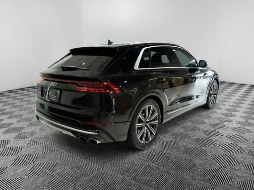 2022 Audi SQ8 4.0T Premium Plus