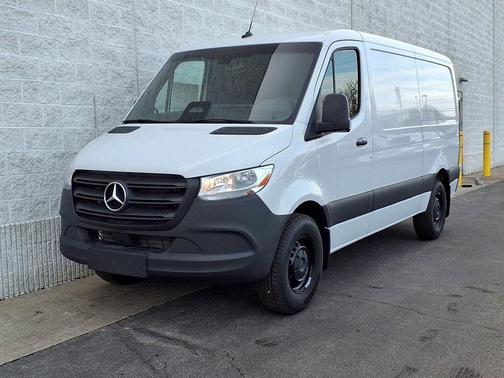2025 Mercedes-Benz Sprinter 2500 Standard Roof