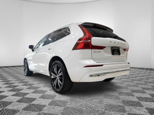 2022 Volvo XC60 B5 Inscription