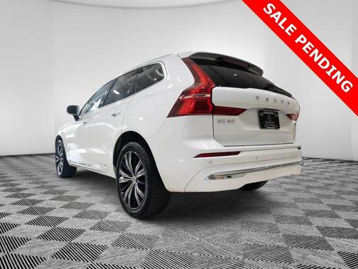 2022 Volvo XC60 B5 Inscription