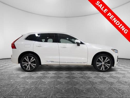 2022 Volvo XC60 B5 Inscription