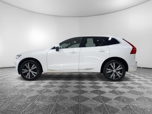 2022 Volvo XC60 B5 Inscription