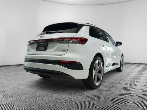 2024 Audi Q4 e-tron 55 quattro Premium