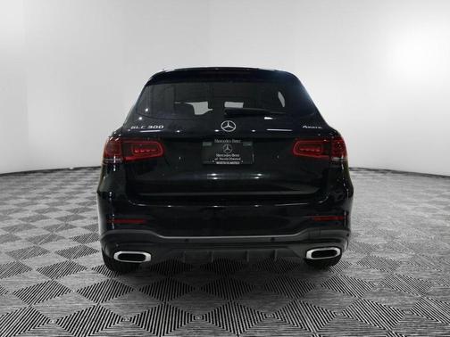 2022 Mercedes-Benz GLC 300 Base 4MATIC