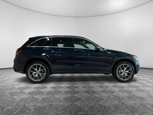 2022 Mercedes-Benz GLC 300 Base 4MATIC