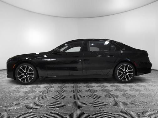 2025 BMW 760 760i xDrive