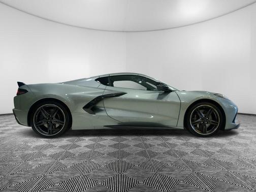 2024 Chevrolet Corvette Stingray w/2LT