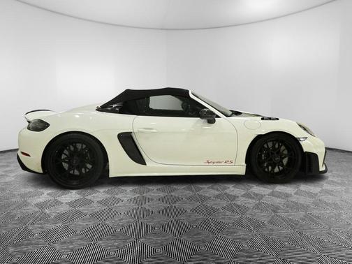 2025 Porsche 718 Spyder RS