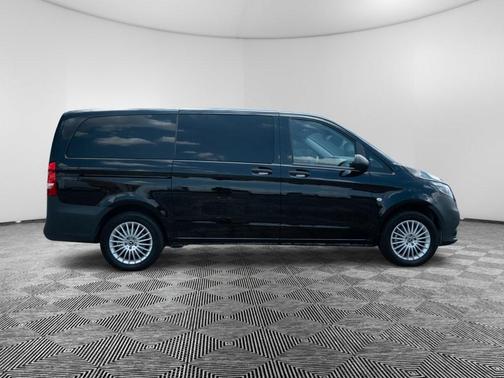 2023 Mercedes-Benz Metris Base