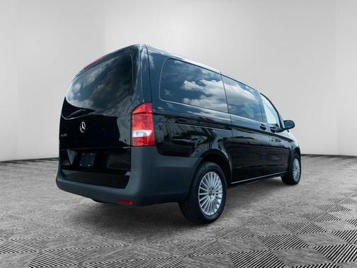 2023 Mercedes-Benz Metris Base