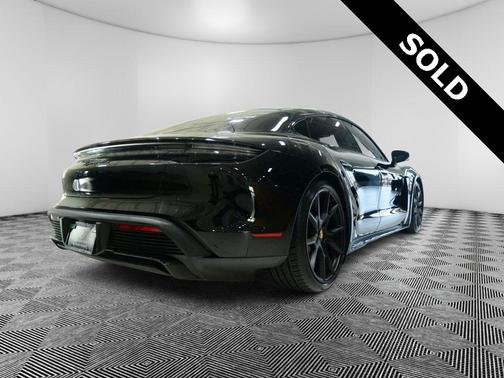 2022 Porsche Taycan GTS