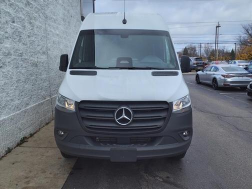 2025 Mercedes-Benz Sprinter 2500 Standard Roof