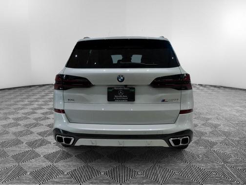 2025 BMW X5 M60i
