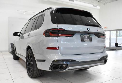Brooklyn Gray Metallic 2025 BMW X7 M60i