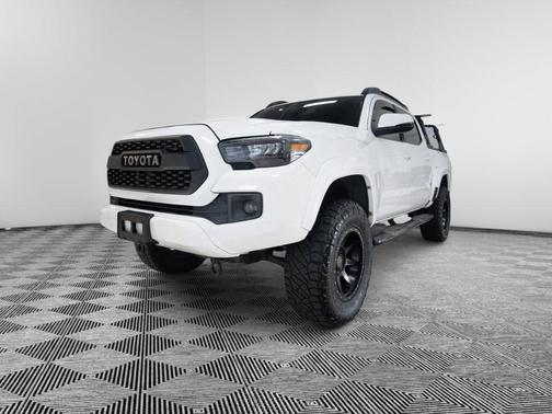 2017 Toyota Tacoma SR5