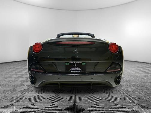 2012 Ferrari California Base