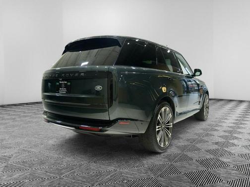 2023 Land Rover Range Rover P530 SE