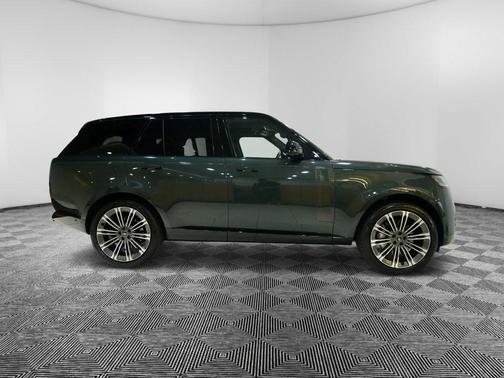 2023 Land Rover Range Rover P530 SE