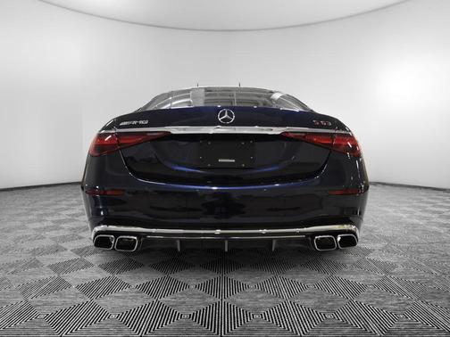 2025 Mercedes-Benz AMG S 63 E Base