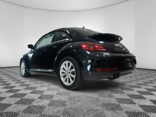 2018 Volkswagen Beetle 2.0T SE