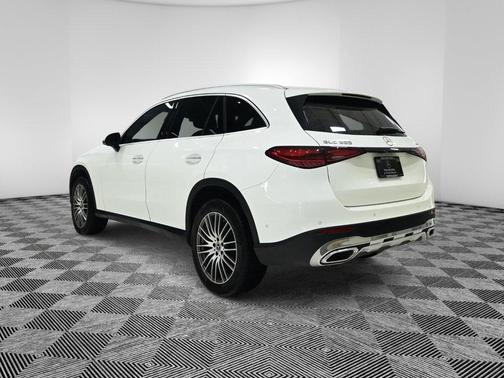 2023 Mercedes-Benz GLC 300 Base 4MATIC