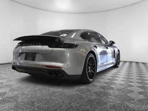 2020 Porsche Panamera Turbo S Executive