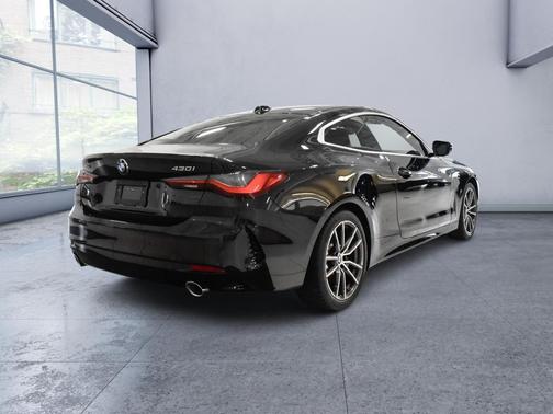 Black Sapphire Metallic 2025 BMW 430 i xDrive
