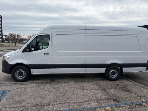 Arctic White 2026 Mercedes-Benz Sprinter 2500 170 WB High Roof Extended Cargo