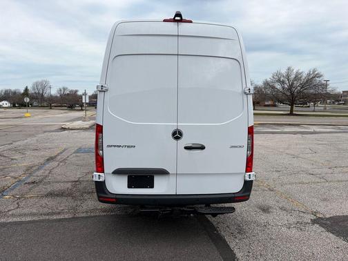 Arctic White 2026 Mercedes-Benz Sprinter 2500 170 WB High Roof Extended Cargo
