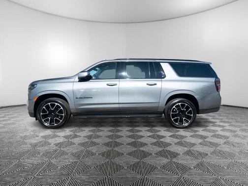 2022 Chevrolet Suburban RST