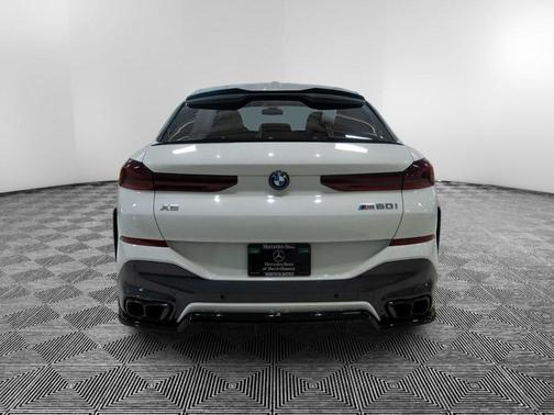 2024 BMW X6 M60i
