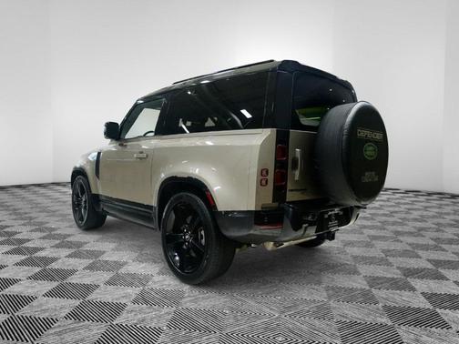 2023 Land Rover Defender 90 X-Dynamic SE
