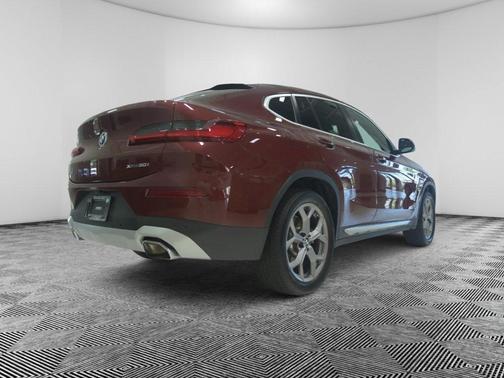 2023 BMW X4 xDrive30i