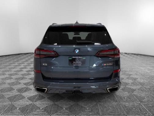 2022 BMW X5 M50i