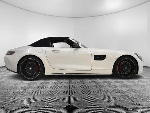 designo Diamond White Metallic 2018 Mercedes-Benz AMG GT C