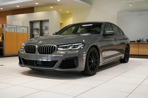 Bernina Gray Amber Effect Metallic 2022 BMW M550 i xDrive