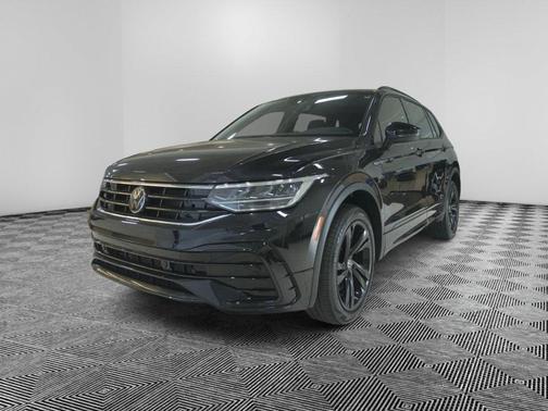 2023 Volkswagen Tiguan 2.0T SE R-Line Black
