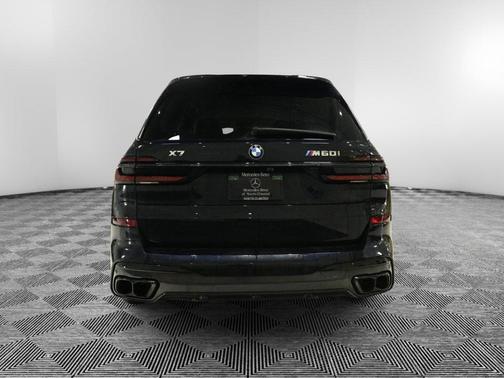 2025 BMW X7 M60i