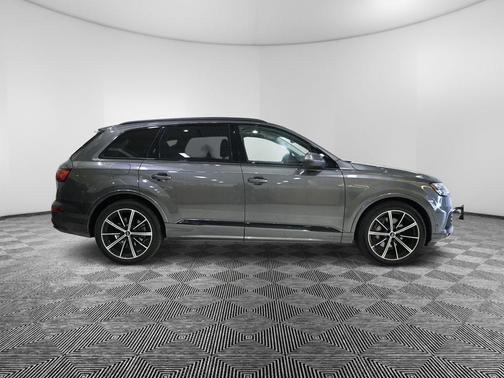2022 Audi Q7 55 Prestige