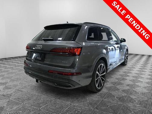 2022 Audi Q7 55 Prestige