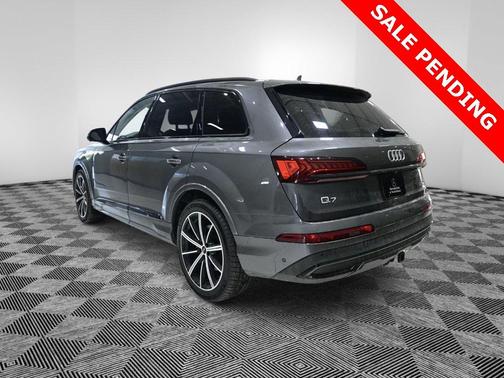 2022 Audi Q7 55 Prestige