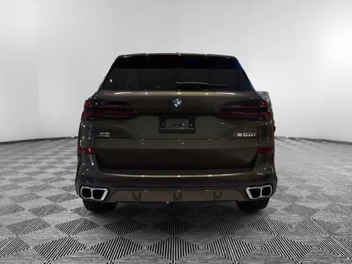 2025 BMW X5 M60i