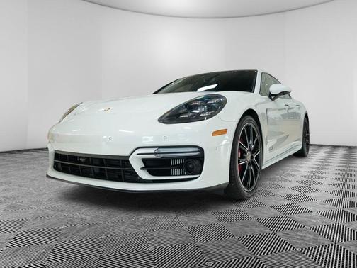 2021 Porsche Panamera GTS