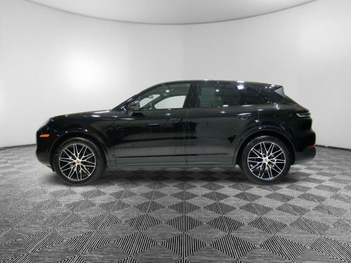 2025 Porsche Cayenne Base