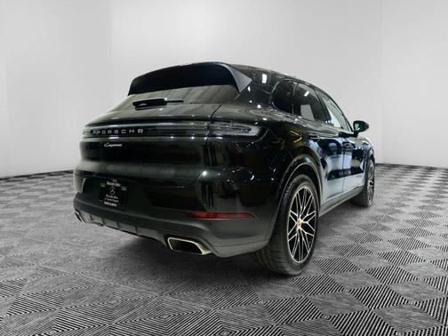 2025 Porsche Cayenne Base